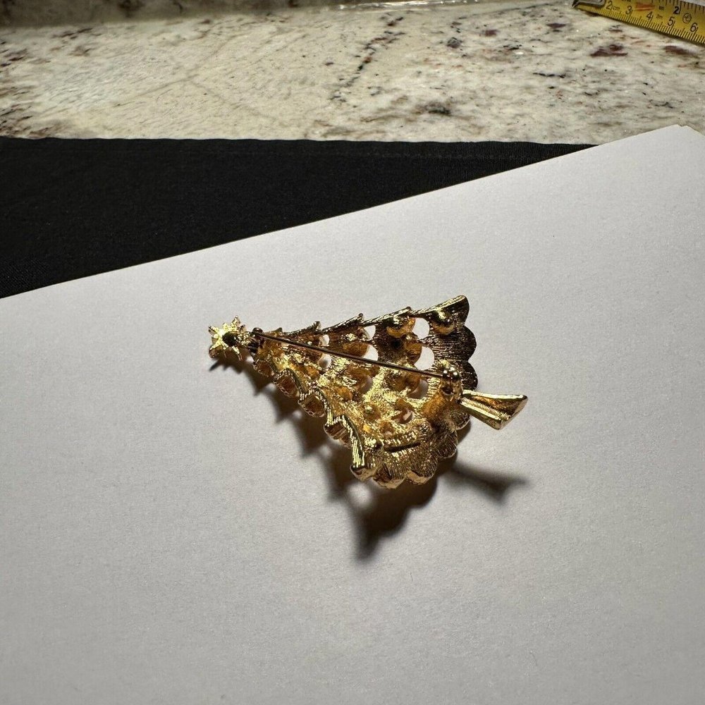 Signed COREL Multi Color Rhinestone Christmas Tree Pin Brooch Gold Tone - Picture 8 of 10